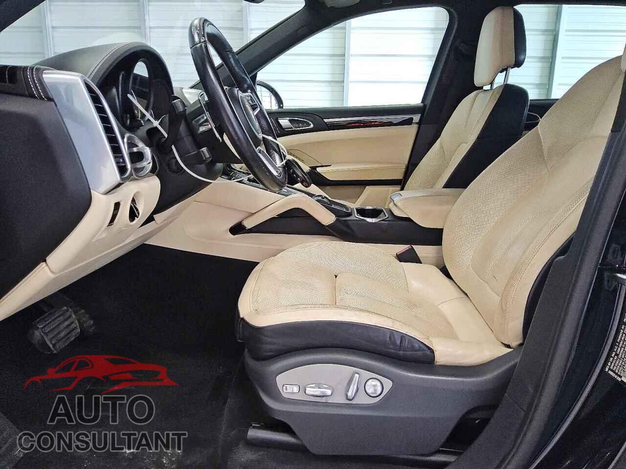 PORSCHE CAYENNE 2016 - WP1AA2A20GLA09219