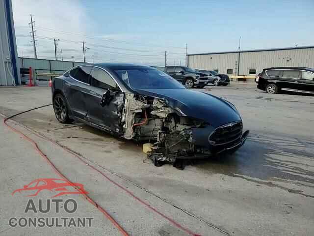 TESLA MODEL S 2016 - 5YJSA1E40GF137717
