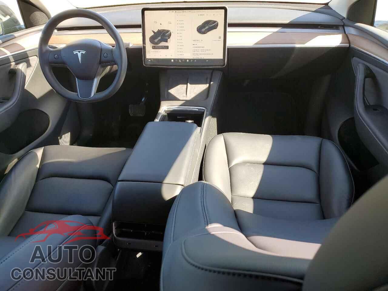 TESLA MODEL Y 2024 - 7SAYGDED2RF153353