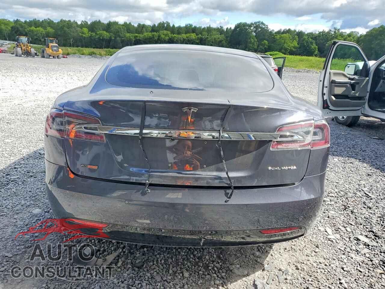 TESLA MODEL S 2019 - 5YJSA1E23KF333674