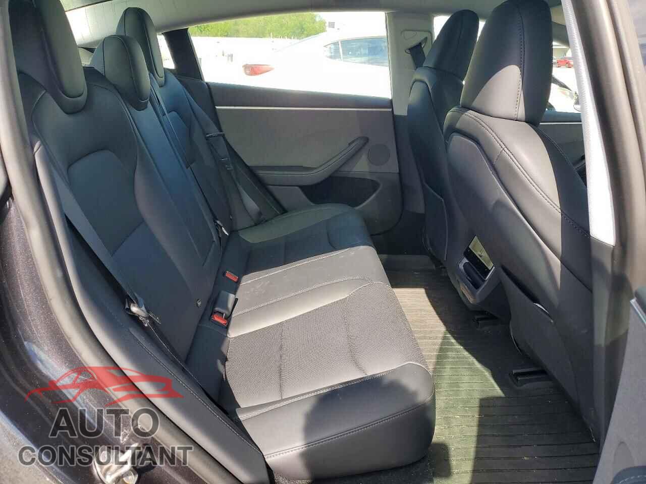 TESLA MODEL 3 2024 - 5YJ3E1EA6RF827148