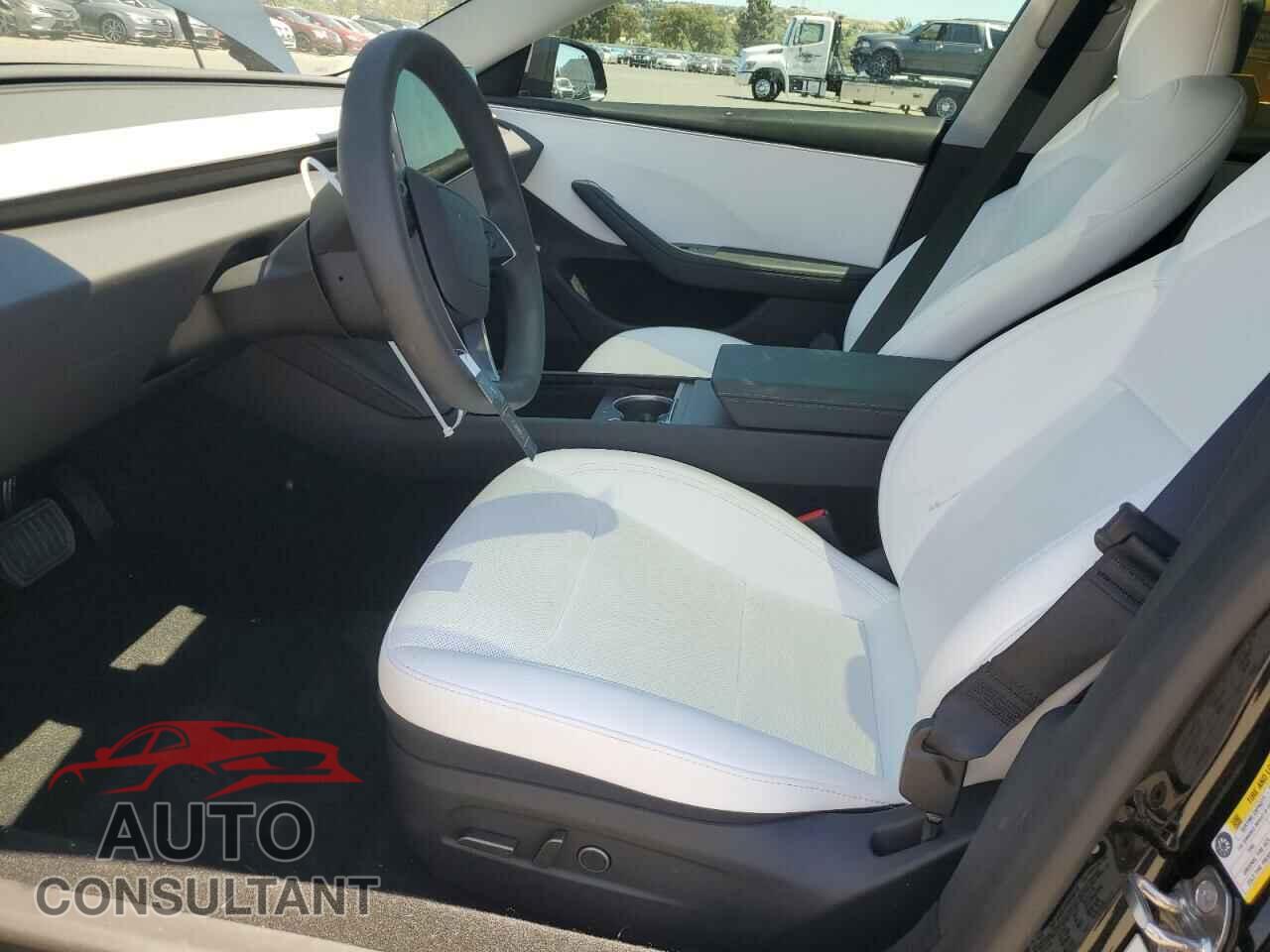 TESLA MODEL 3 2024 - 5YJ3E1EA5RF830719