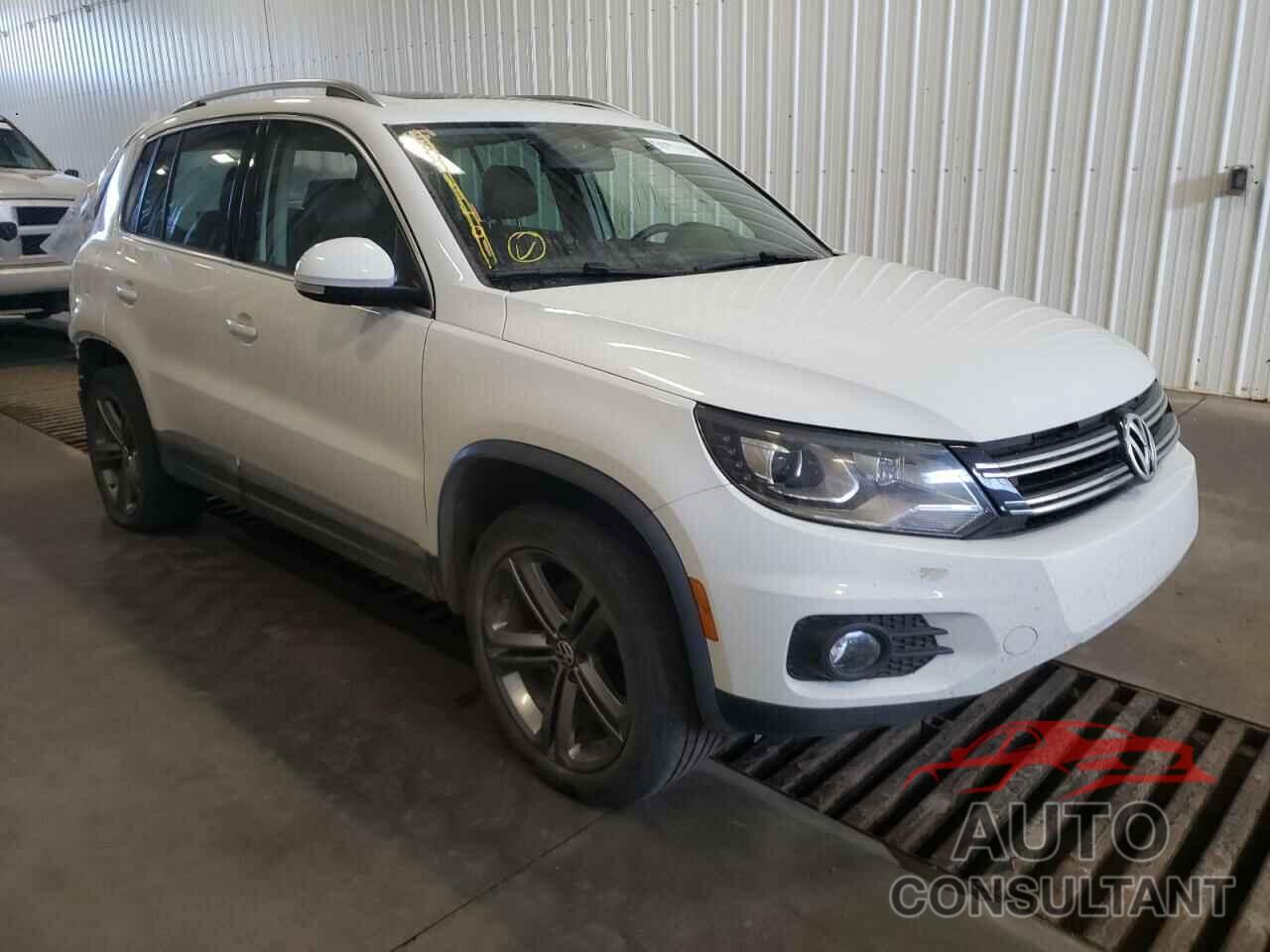 VOLKSWAGEN TIGUAN 2017 - WVGLV7AX2HK040286