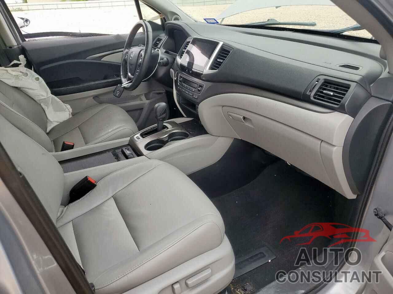 HONDA PILOT 2017 - 5FNYF6H51HB022736