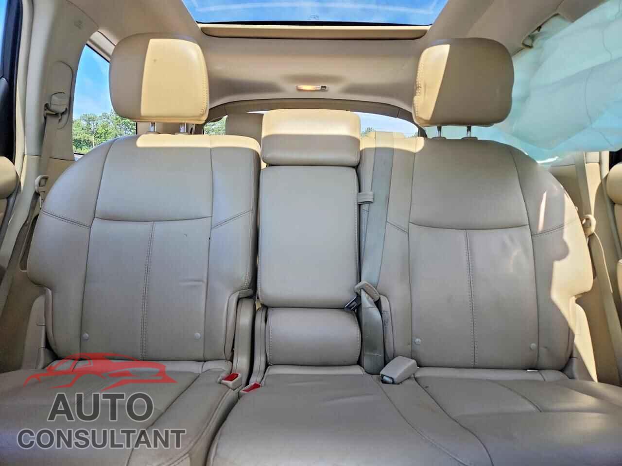 NISSAN PATHFINDER 2013 - 5N1AR2MN5DC682000