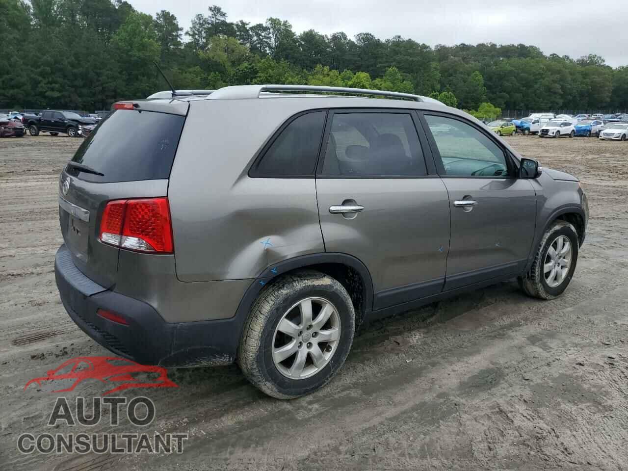 KIA SORENTO 2013 - 5XYKT3A61DG324031