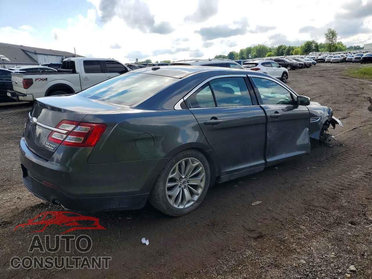 FORD TAURUS 2018 - 1FAHP2F83JG128254
