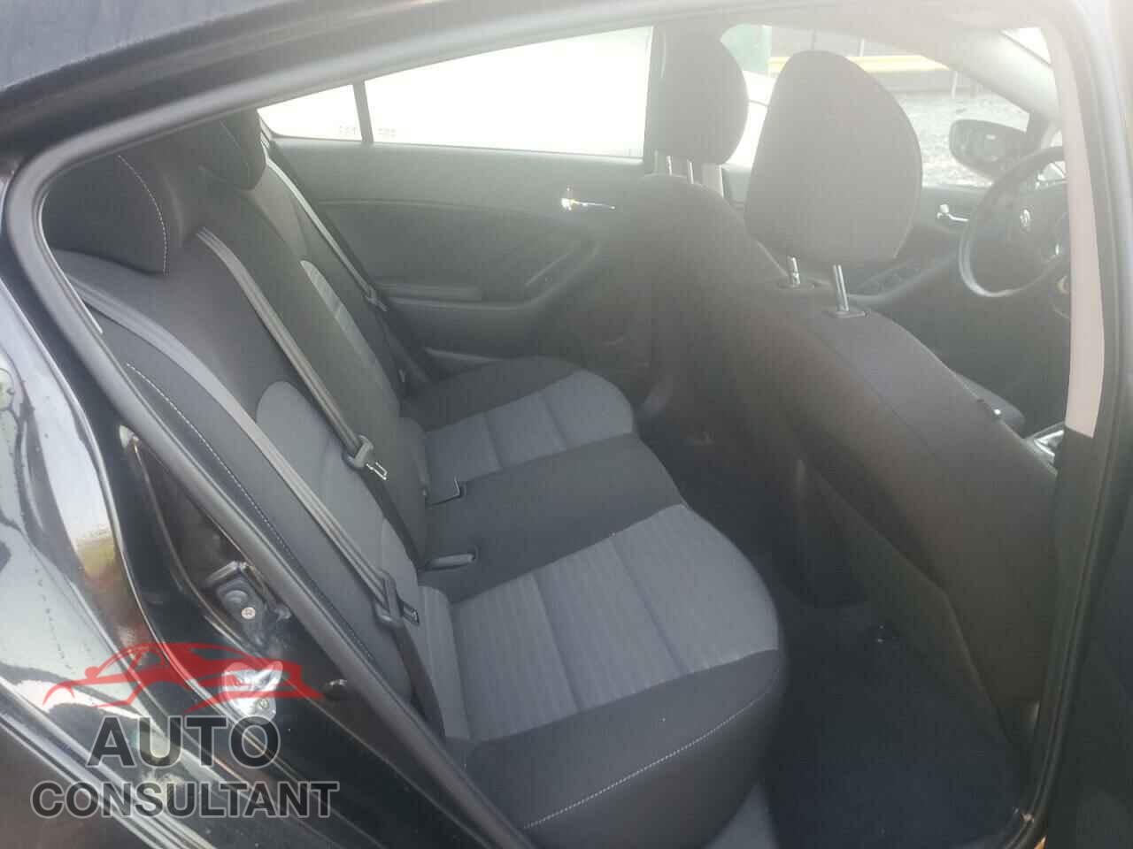KIA FORTE 2017 - 3KPFL4A78HE137839