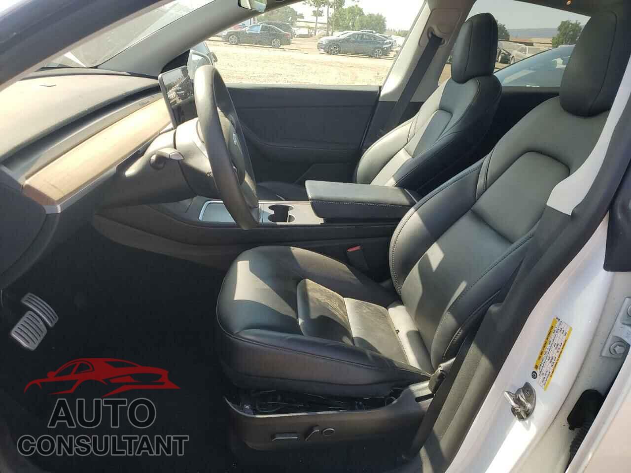 TESLA MODEL Y 2021 - 5YJYGDEF1MF252740