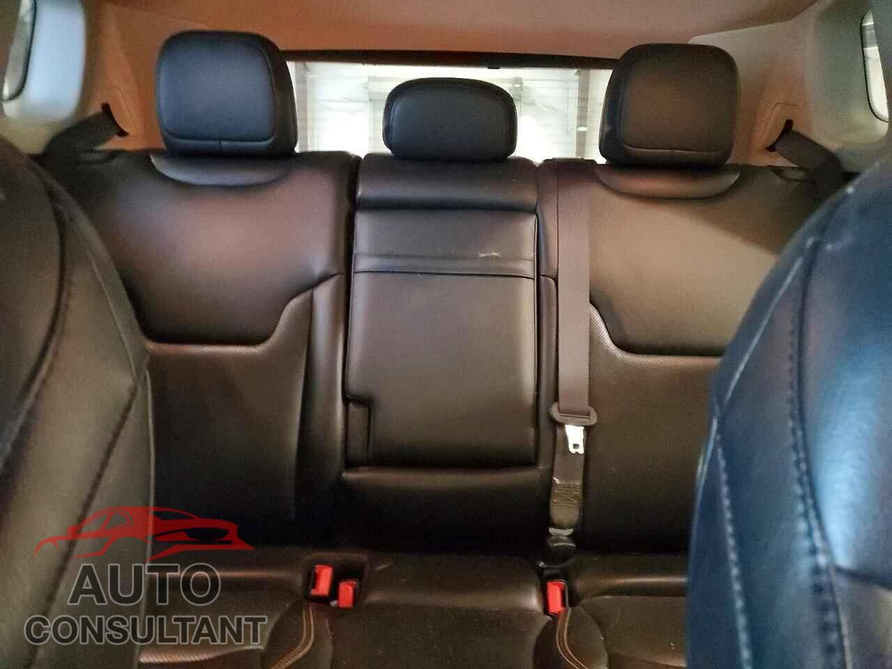 JEEP COMPASS 2018 - 3C4NJDCB2JT192114