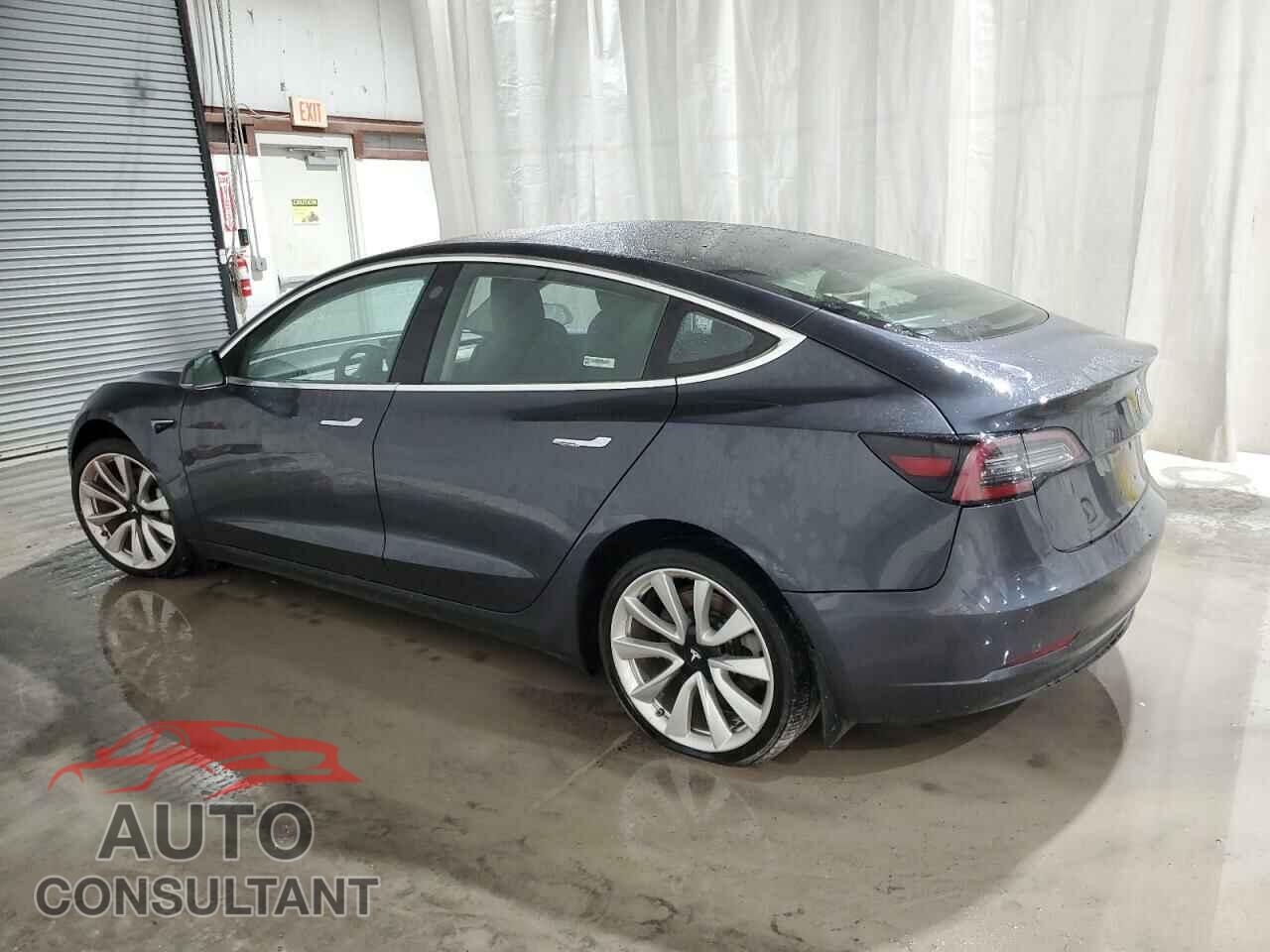 TESLA MODEL 3 2018 - 5YJ3E1EB2JF087126