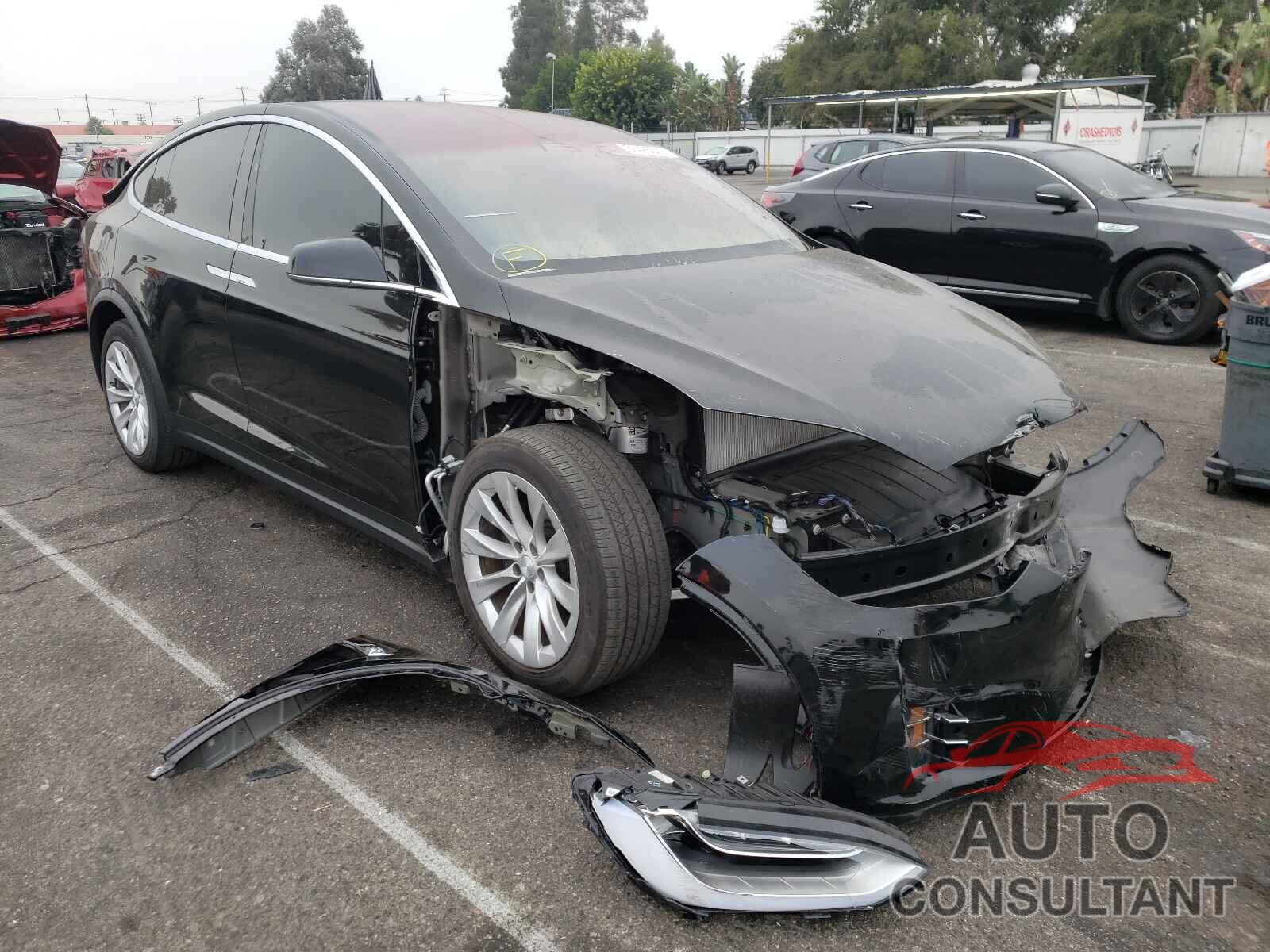 TESLA MODEL X 2017 - 5YJXCAE23HF050247