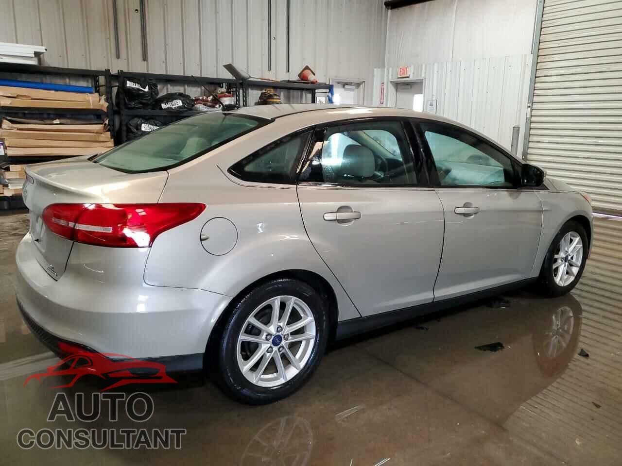 FORD FOCUS 2015 - 1FADP3F25FL365844
