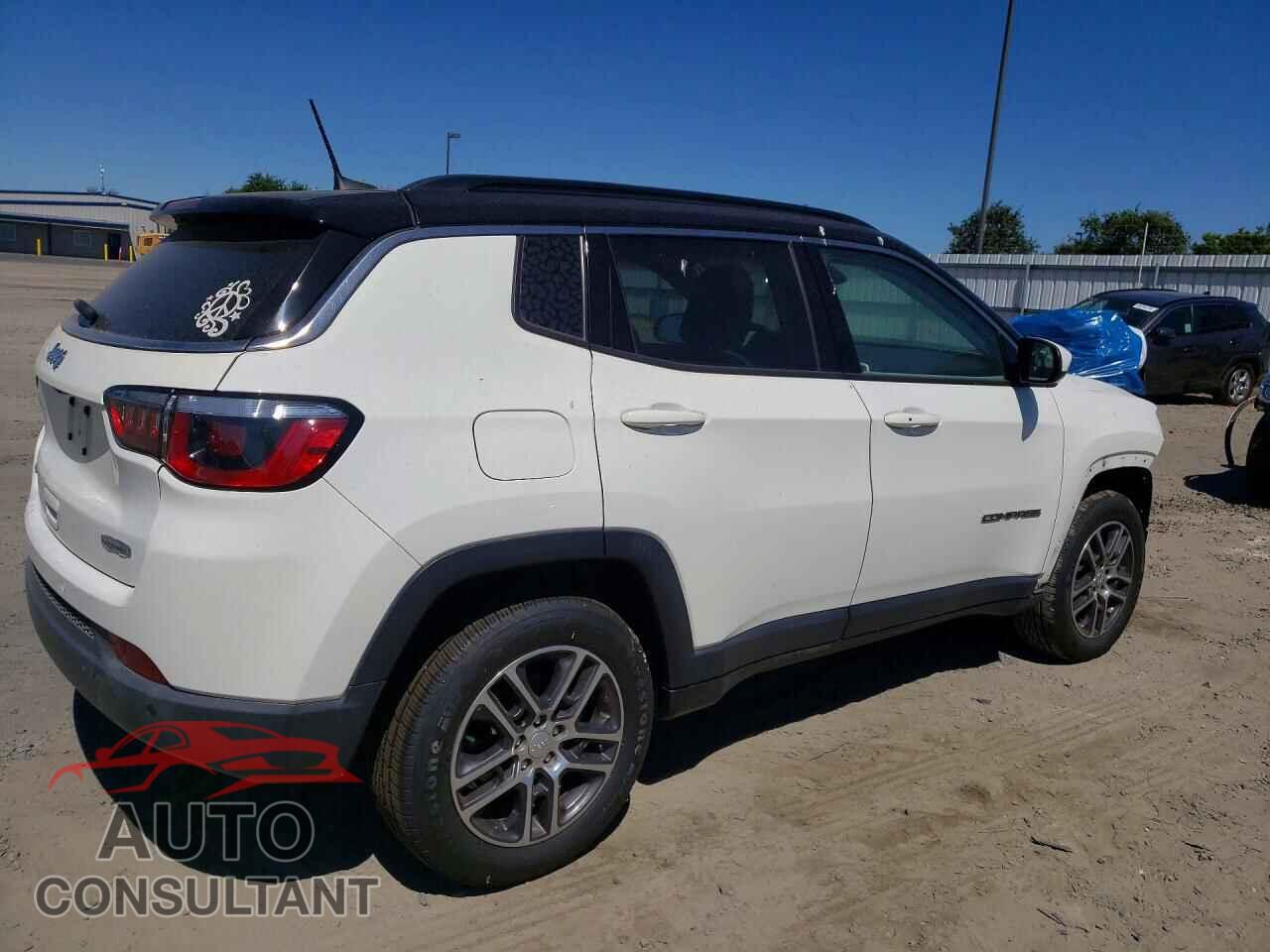 JEEP COMPASS 2018 - 3C4NJDBB4JT142560
