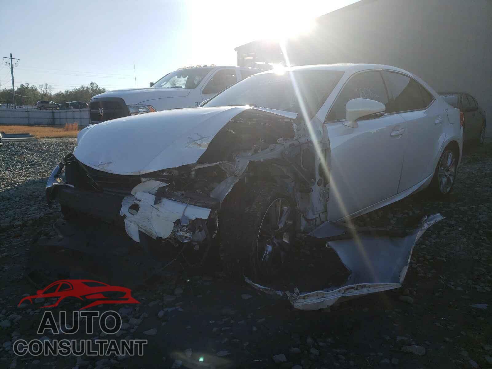 LEXUS IS 2016 - JTHBA1D29G5015227