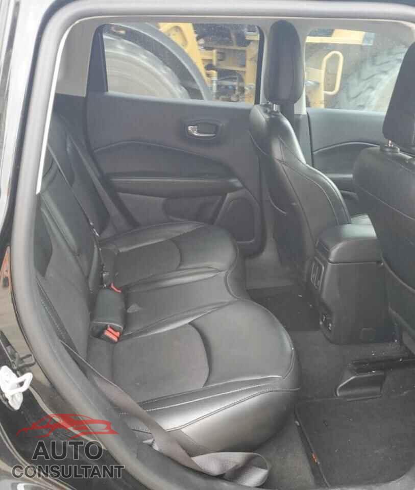 JEEP COMPASS 2019 - 3C4NJCBB8KT613024