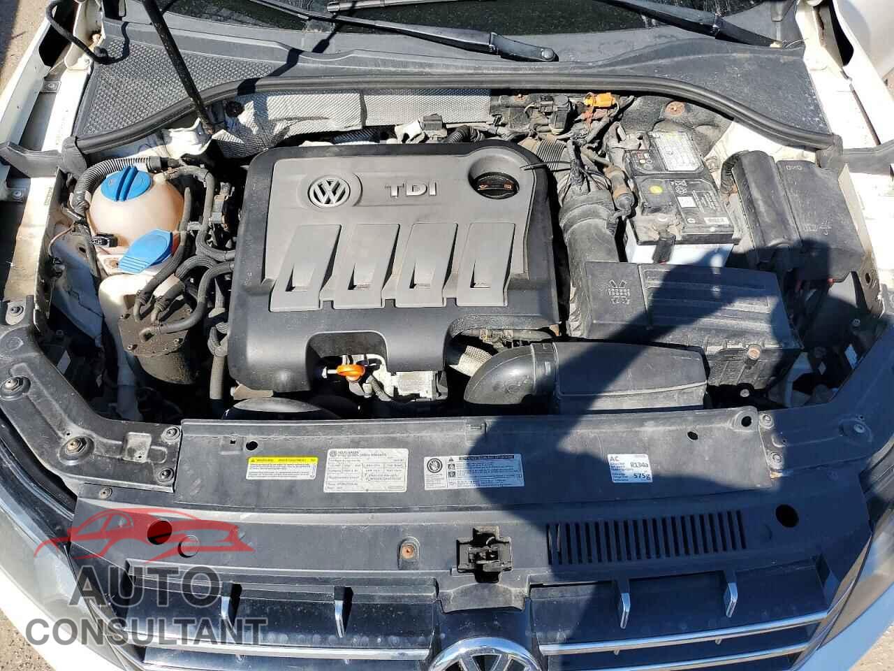 VOLKSWAGEN PASSAT 2014 - 1VWAN7A39EC002081