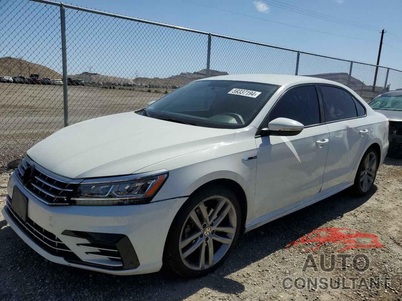 VOLKSWAGEN PASSAT 2018 - 1VWAA7A32JC010075