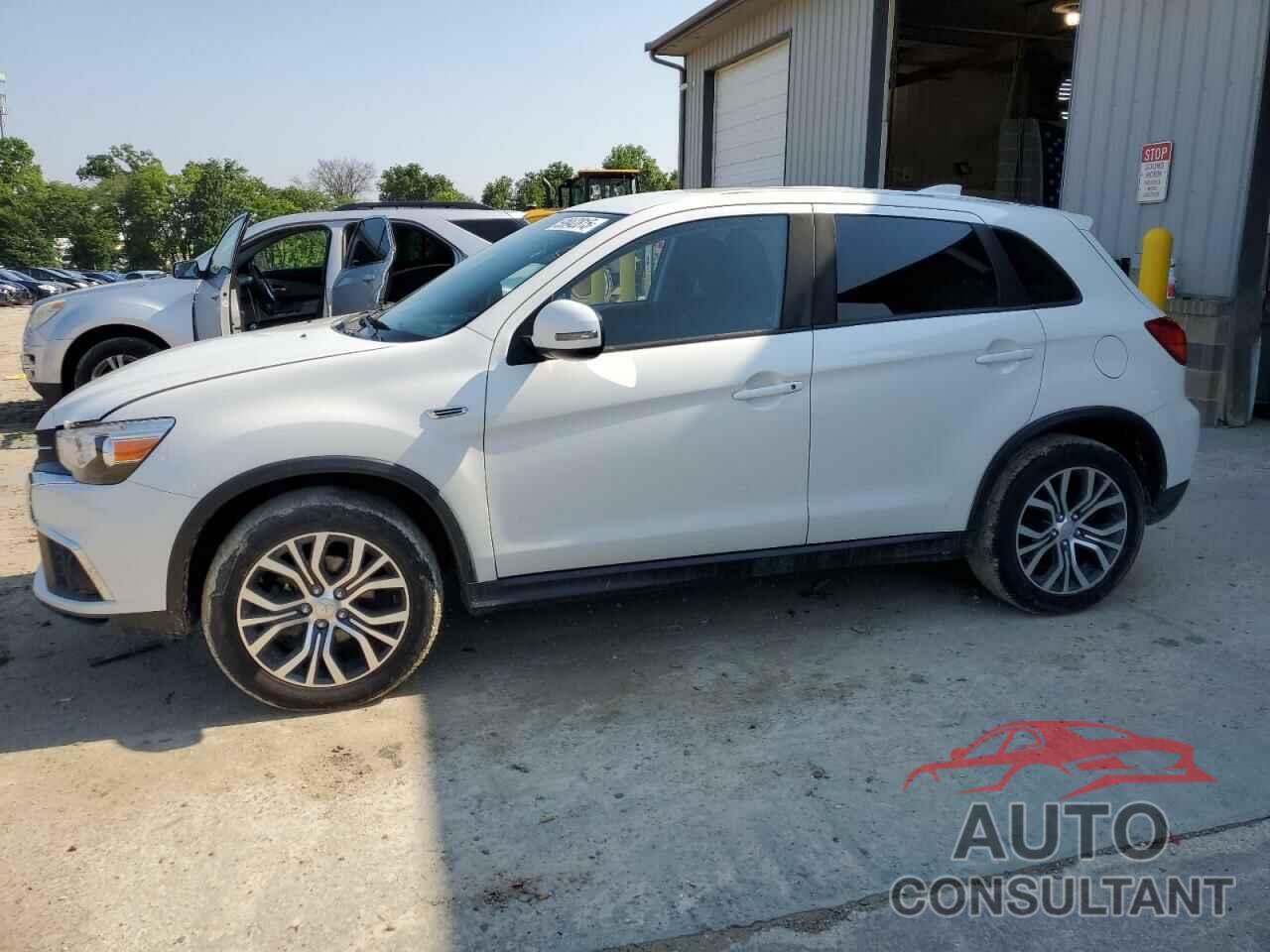 MITSUBISHI OUTLANDER 2018 - JA4AP3AUXJU016908