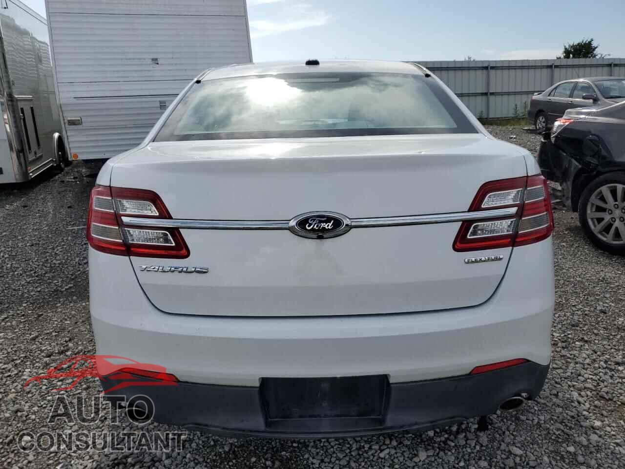 FORD TAURUS 2015 - 1FAHP2D83FG124232