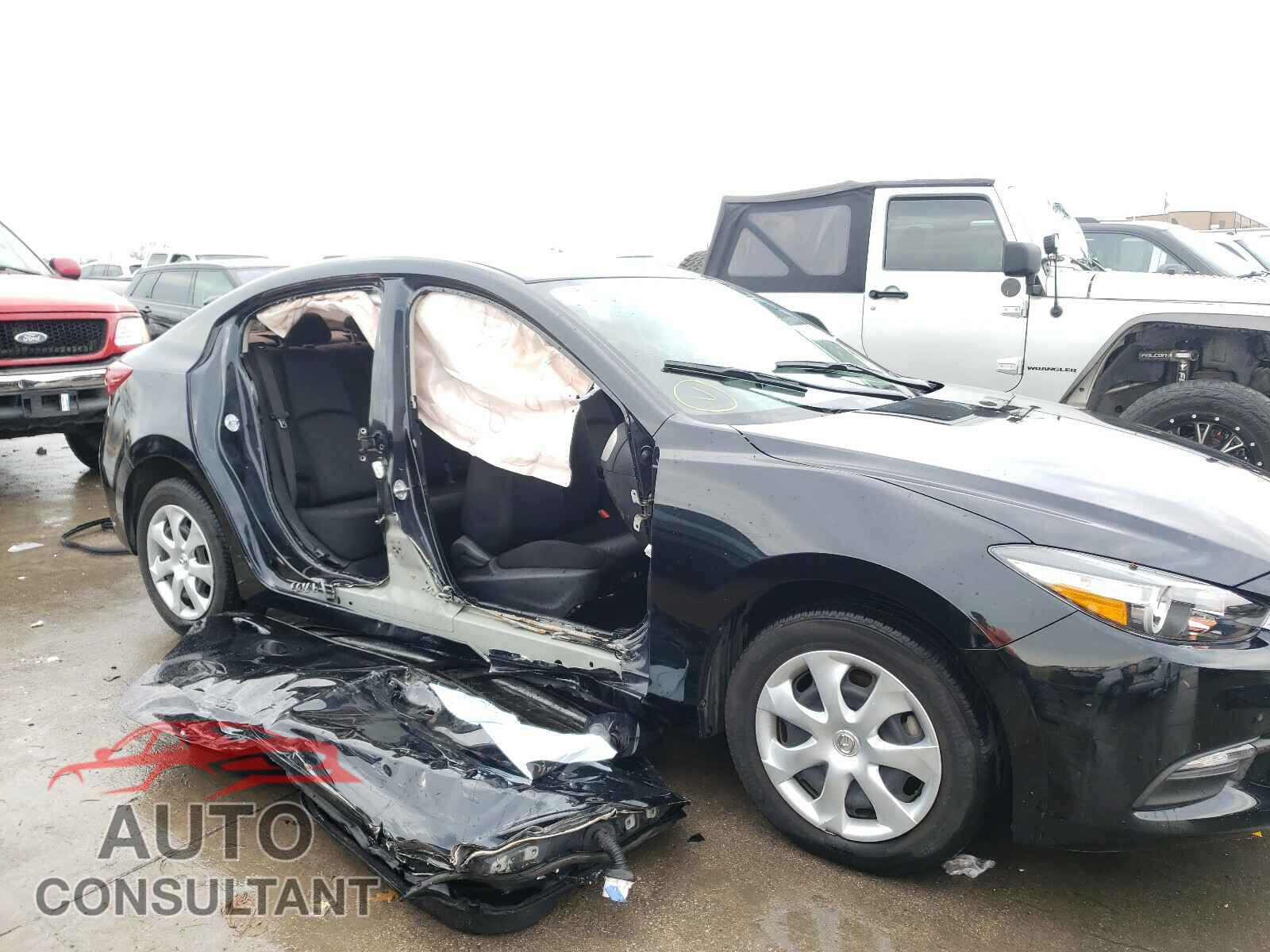 MAZDA 3 2017 - 3MZBN1U71HM107524