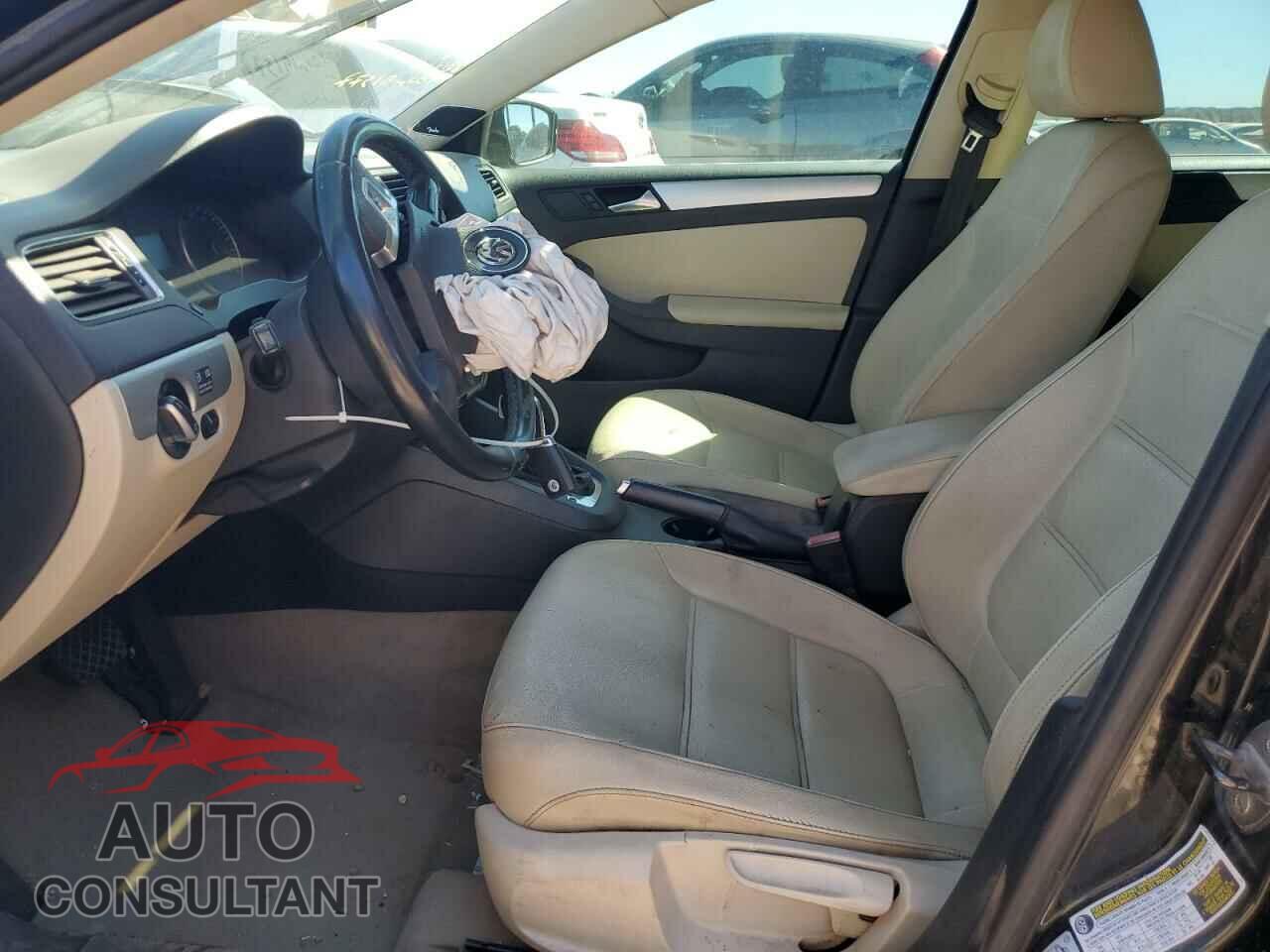 VOLKSWAGEN JETTA 2012 - 3VWLL7AJ6CM365026