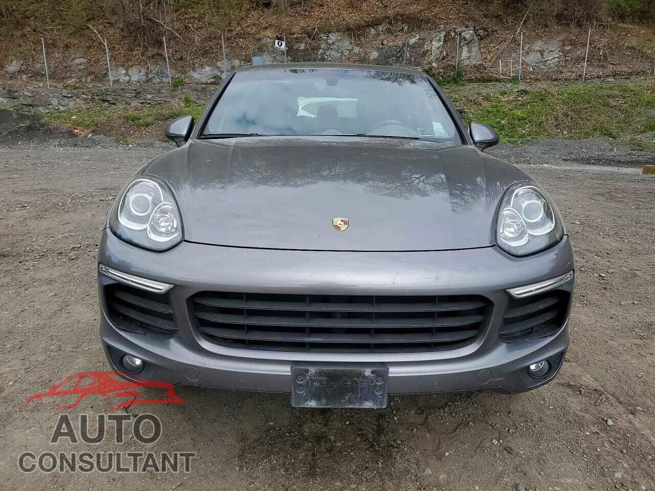 PORSCHE CAYENNE 2018 - WP1AA2A25JKA04739