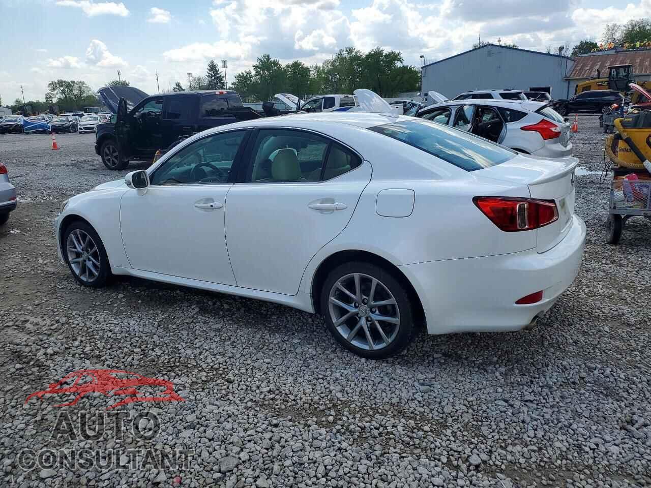 LEXUS IS 2013 - JTHCF5C25D5063673