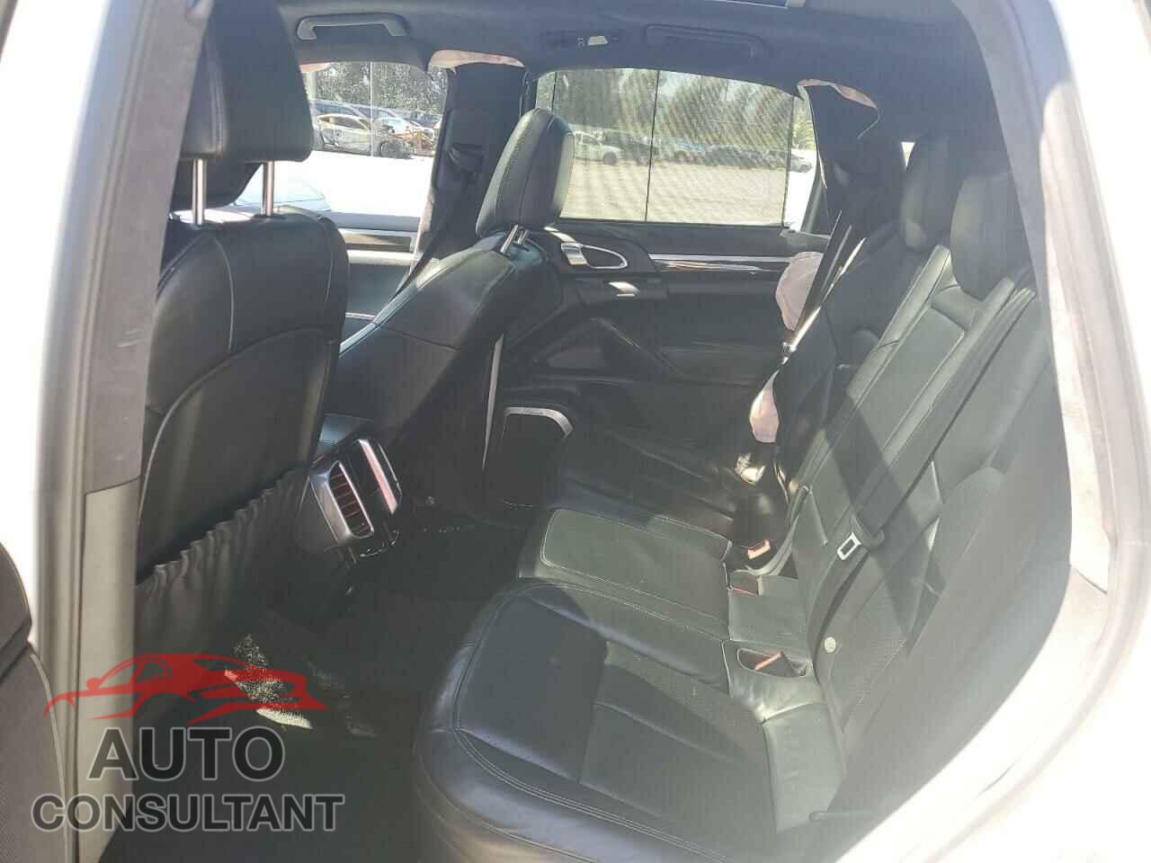PORSCHE CAYENNE 2011 - WP1AC2A25BLA85859