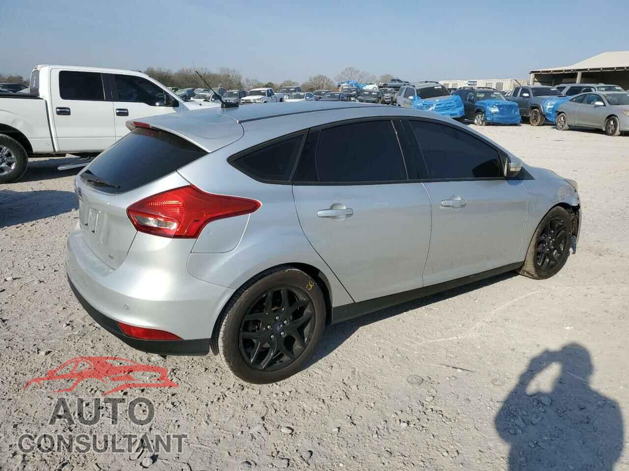 FORD FOCUS 2016 - 1FADP3K23GL333028