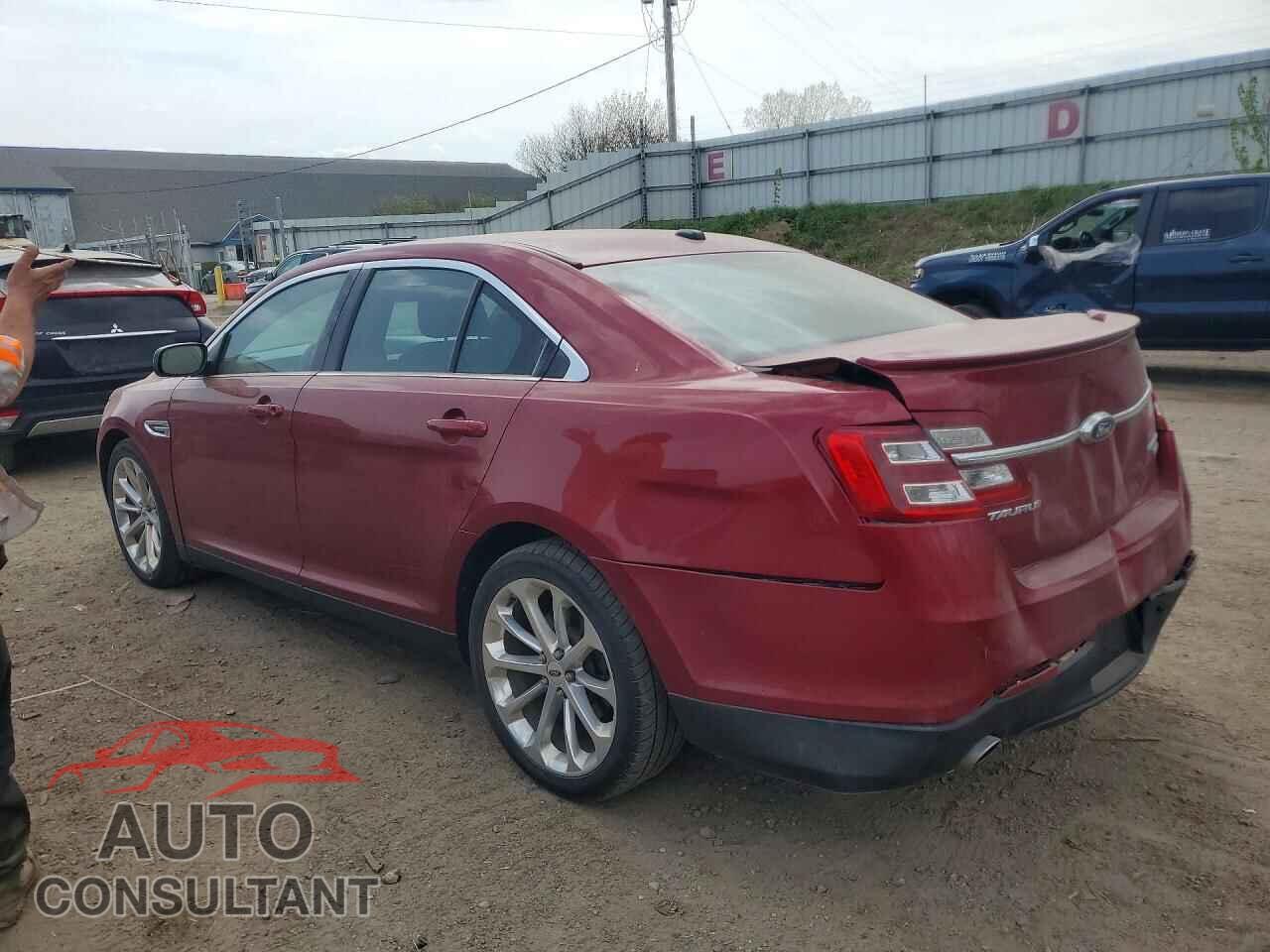 FORD TAURUS 2018 - 1FAHP2J88JG120903