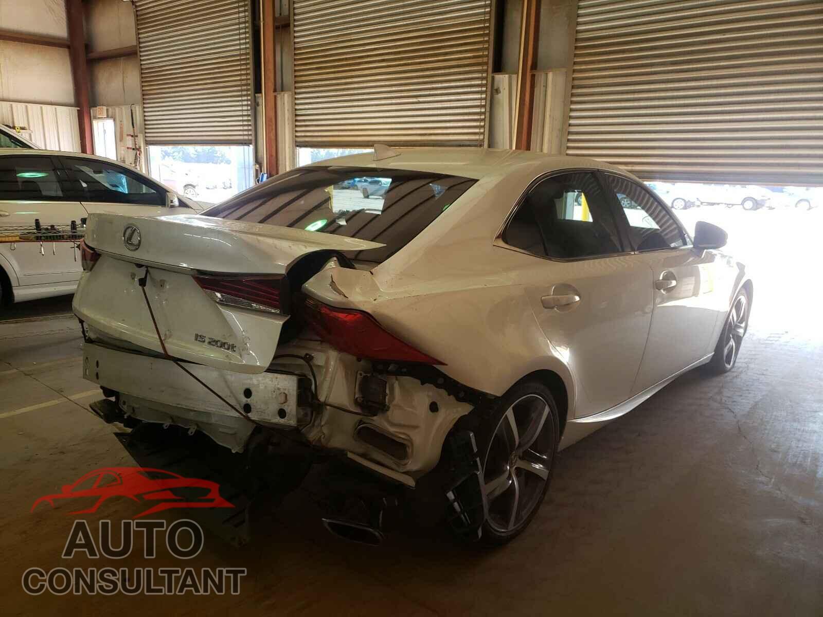 LEXUS IS 2017 - JTHBA1D23H5042375