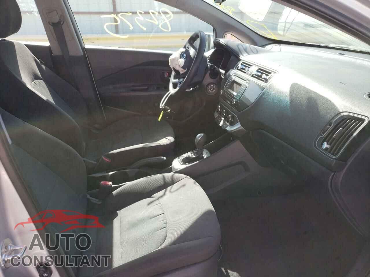 KIA RIO 2017 - KNADM4A3XH6028075