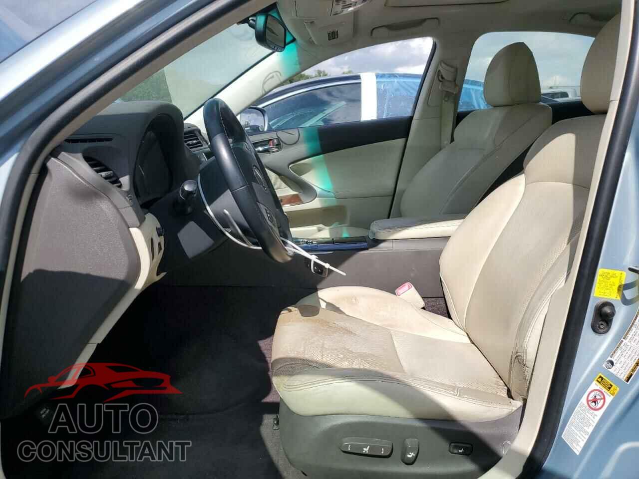 LEXUS IS 2012 - JTHCF5C20C5056371