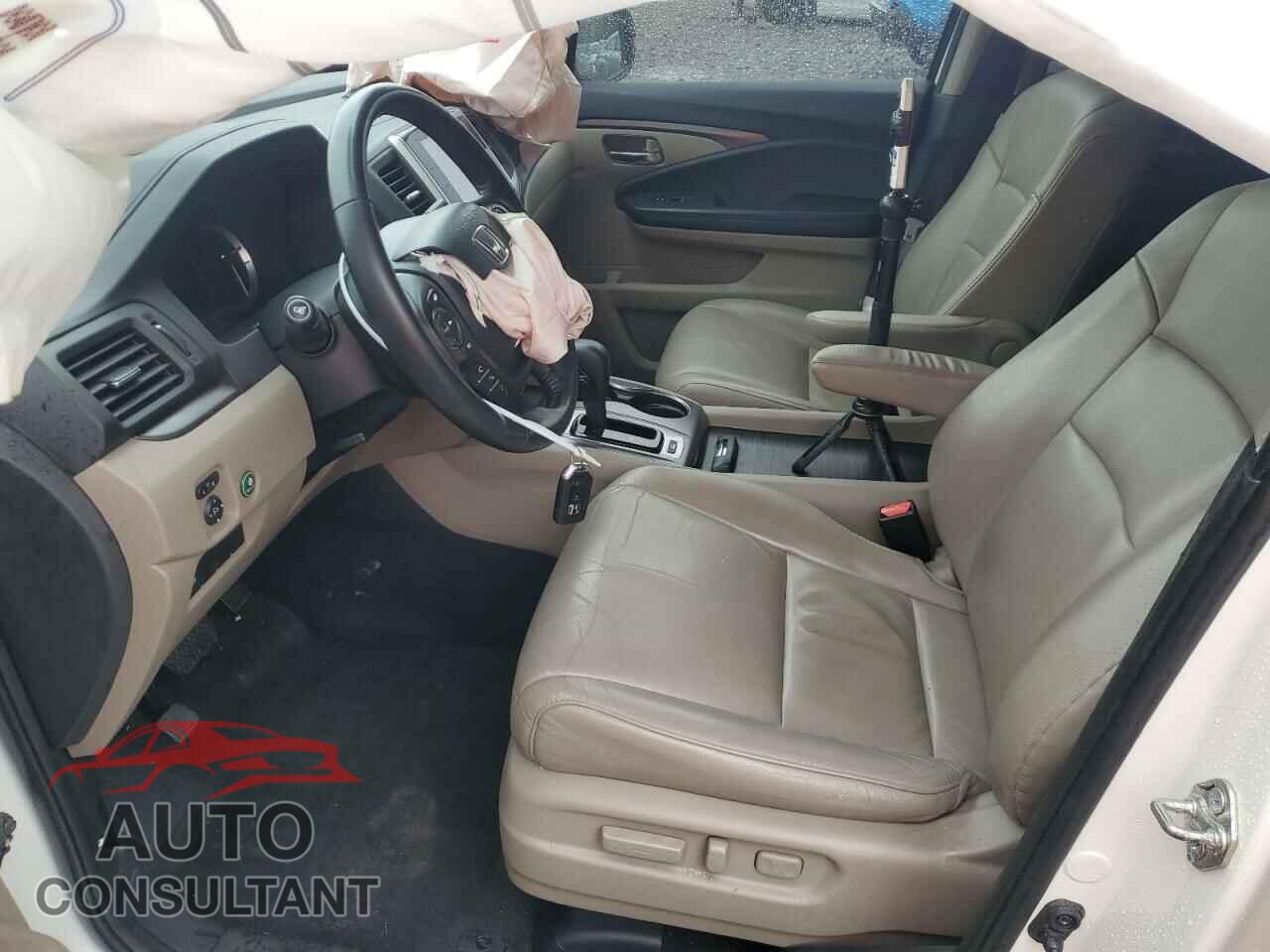 HONDA PILOT 2016 - 5FNYF6H59GB038813