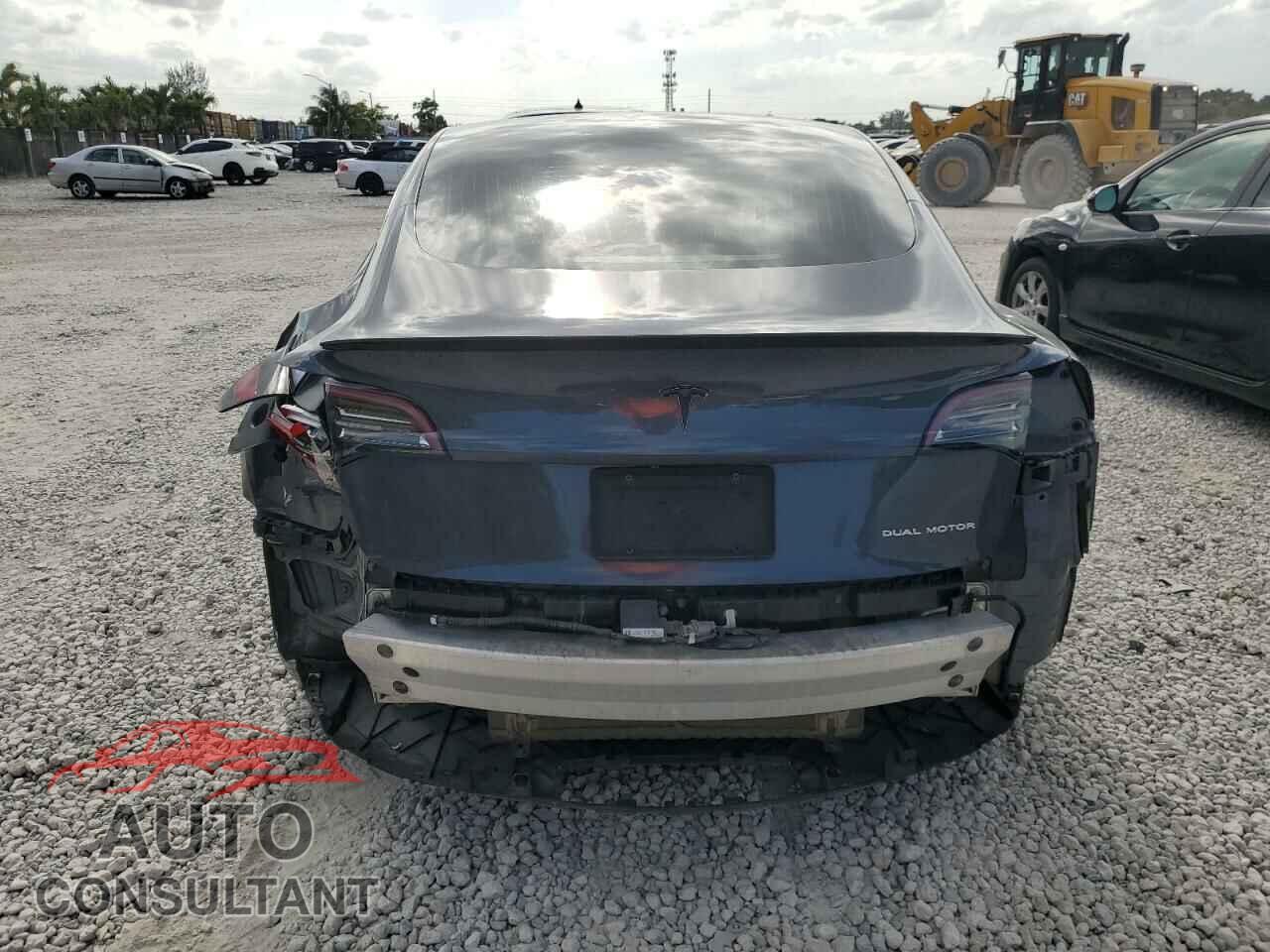 TESLA MODEL 3 2019 - 5YJ3E1EB2KF393860