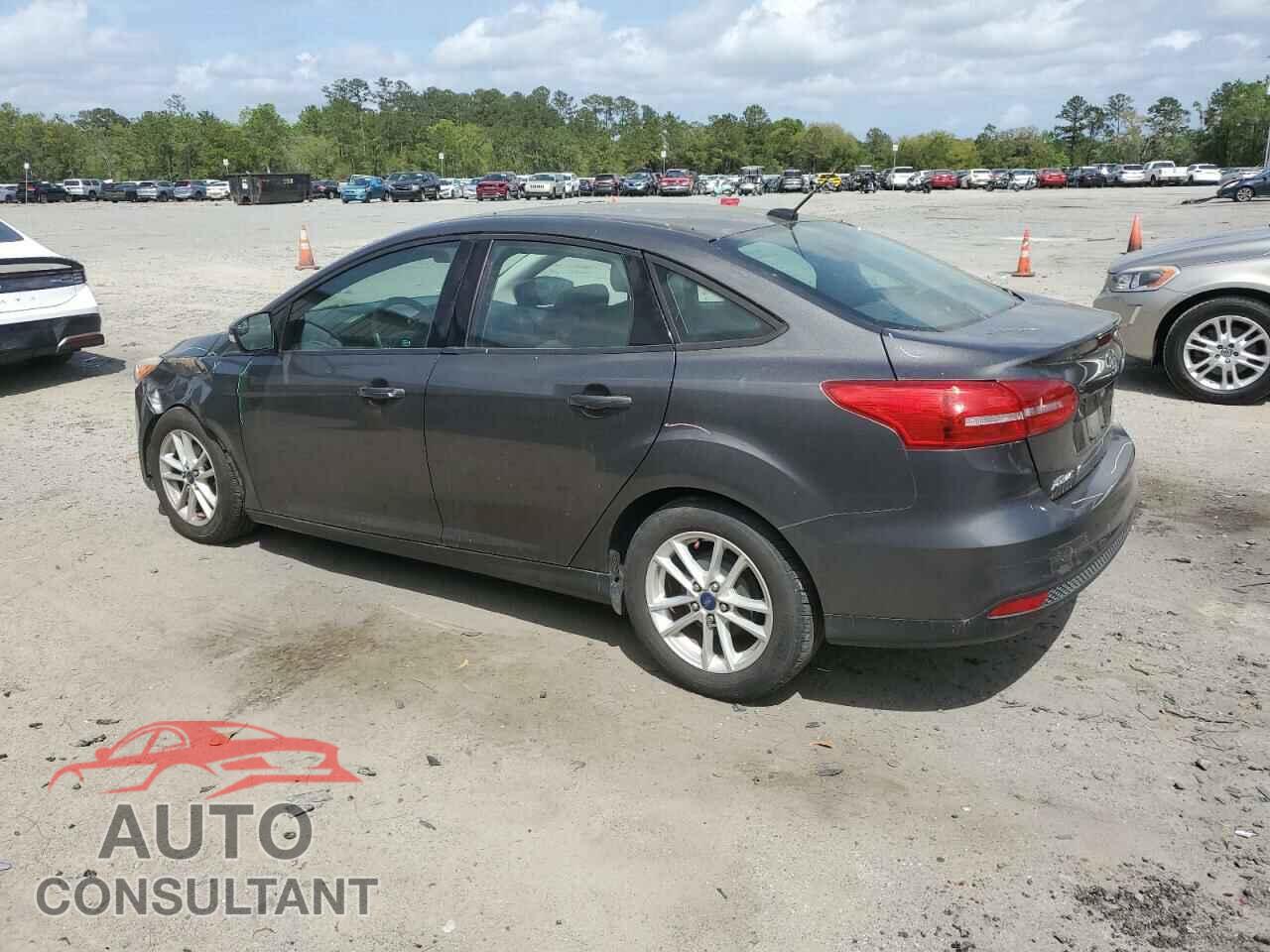 FORD FOCUS 2015 - 1FADP3F27FL381074