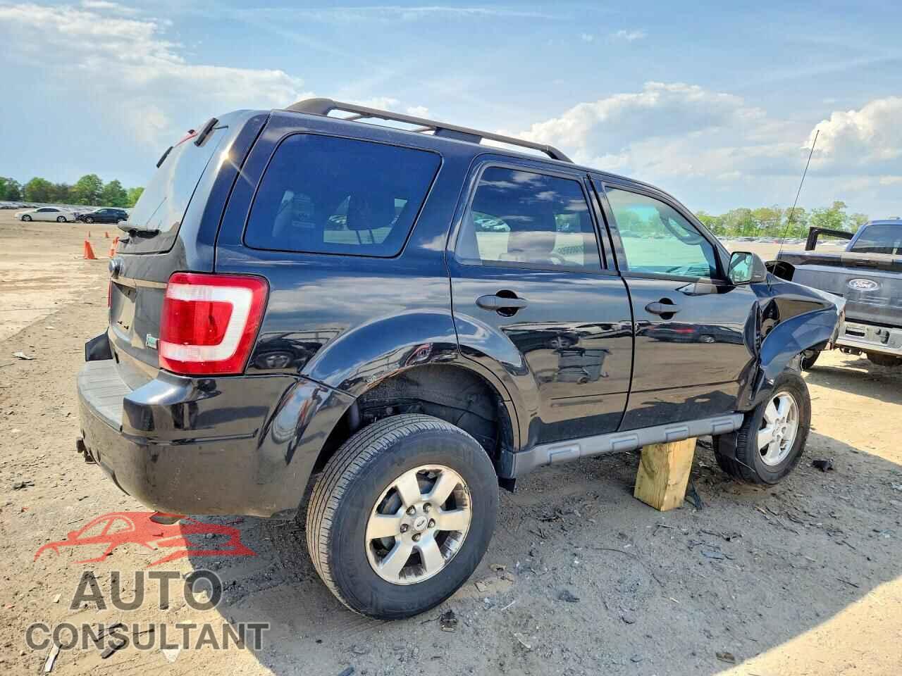 FORD ESCAPE 2011 - 1FMCU9DG8BKB24713