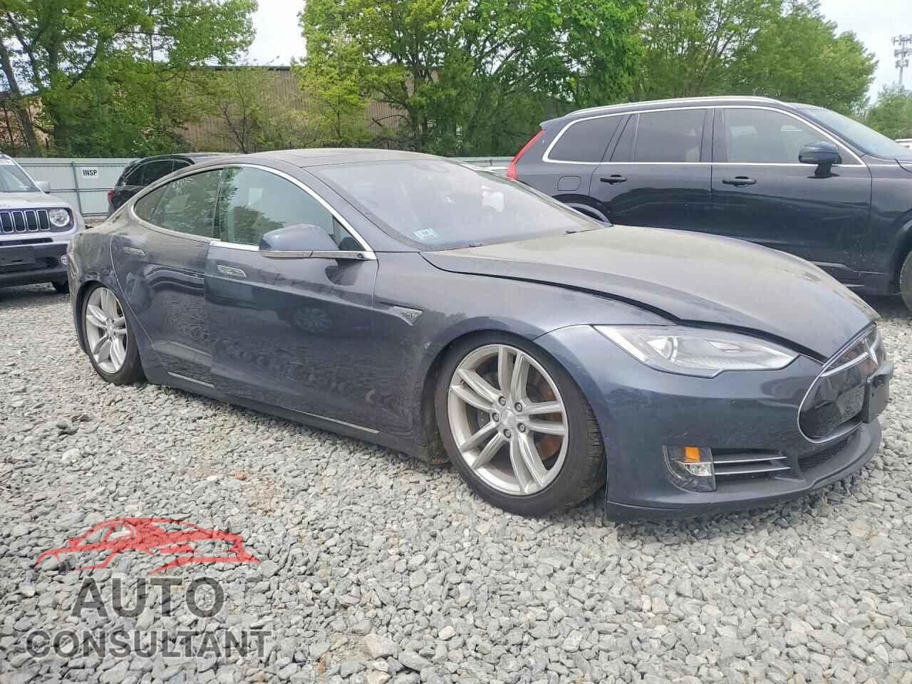 TESLA MODEL S 2015 - 5YJSA1E27FF116845