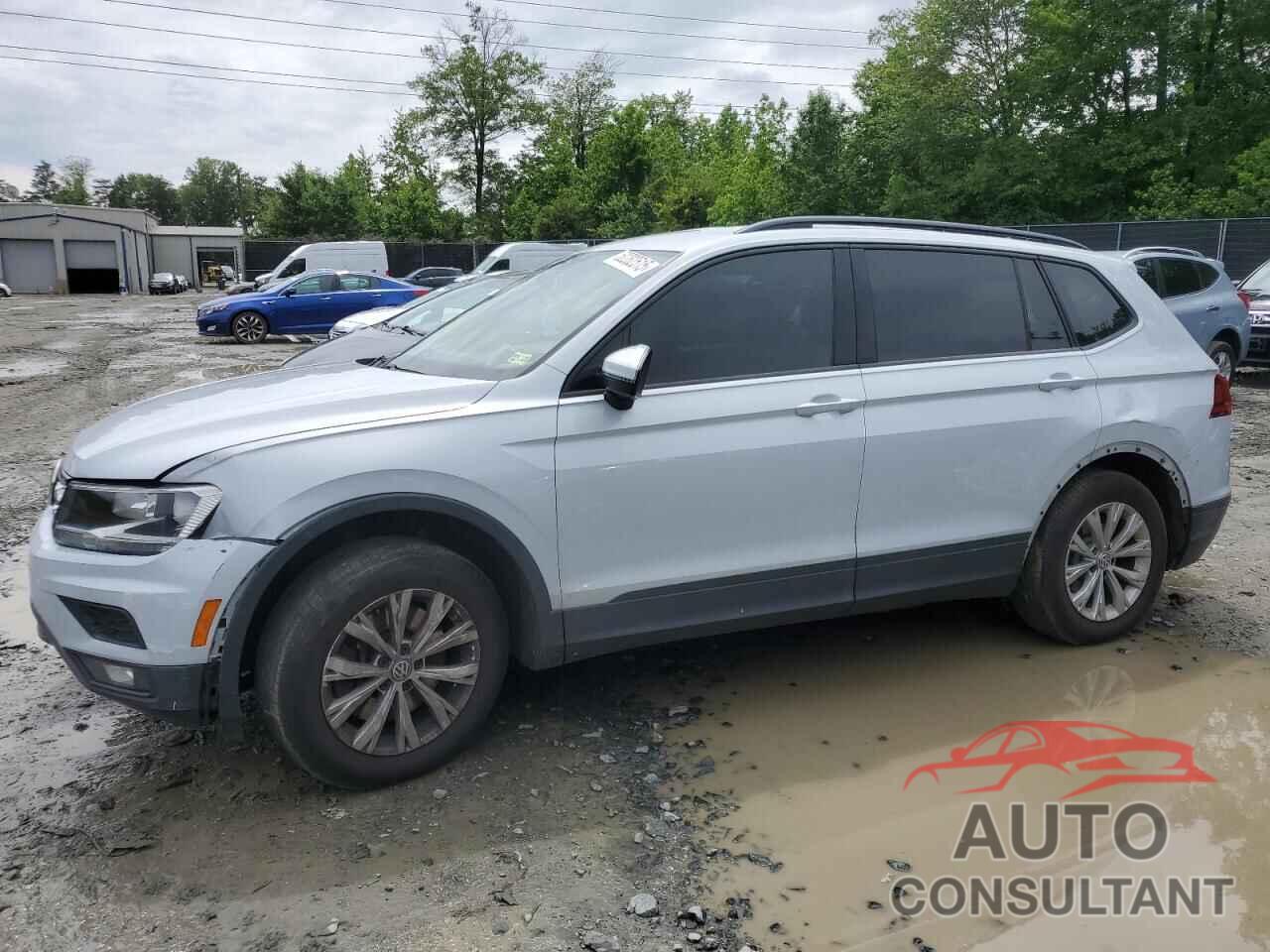 VOLKSWAGEN TIGUAN 2018 - 3VV1B7AX0JM011888