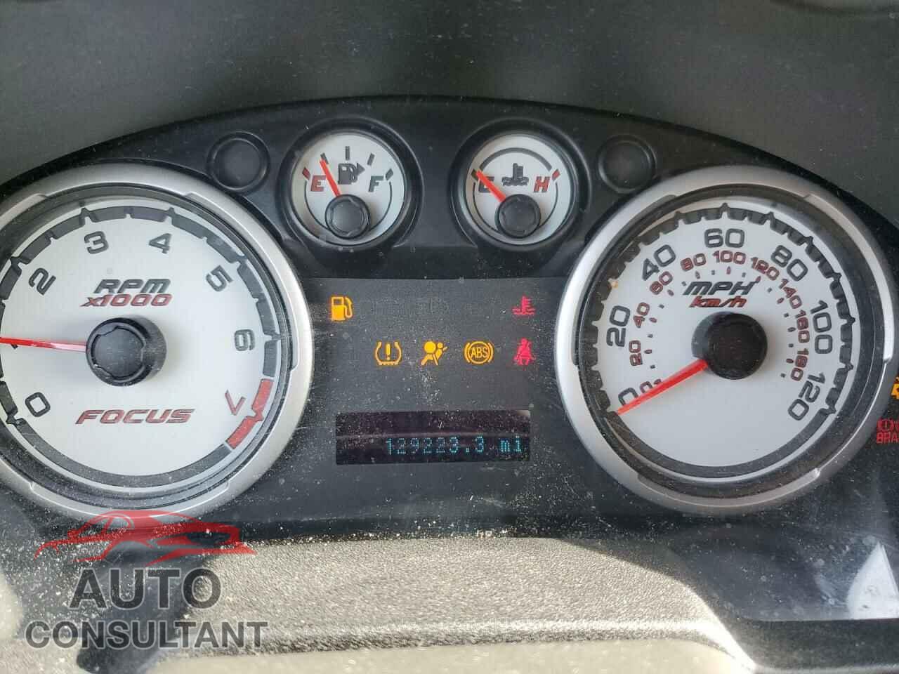 FORD FOCUS 2011 - 1FAHP3GN8BW151420