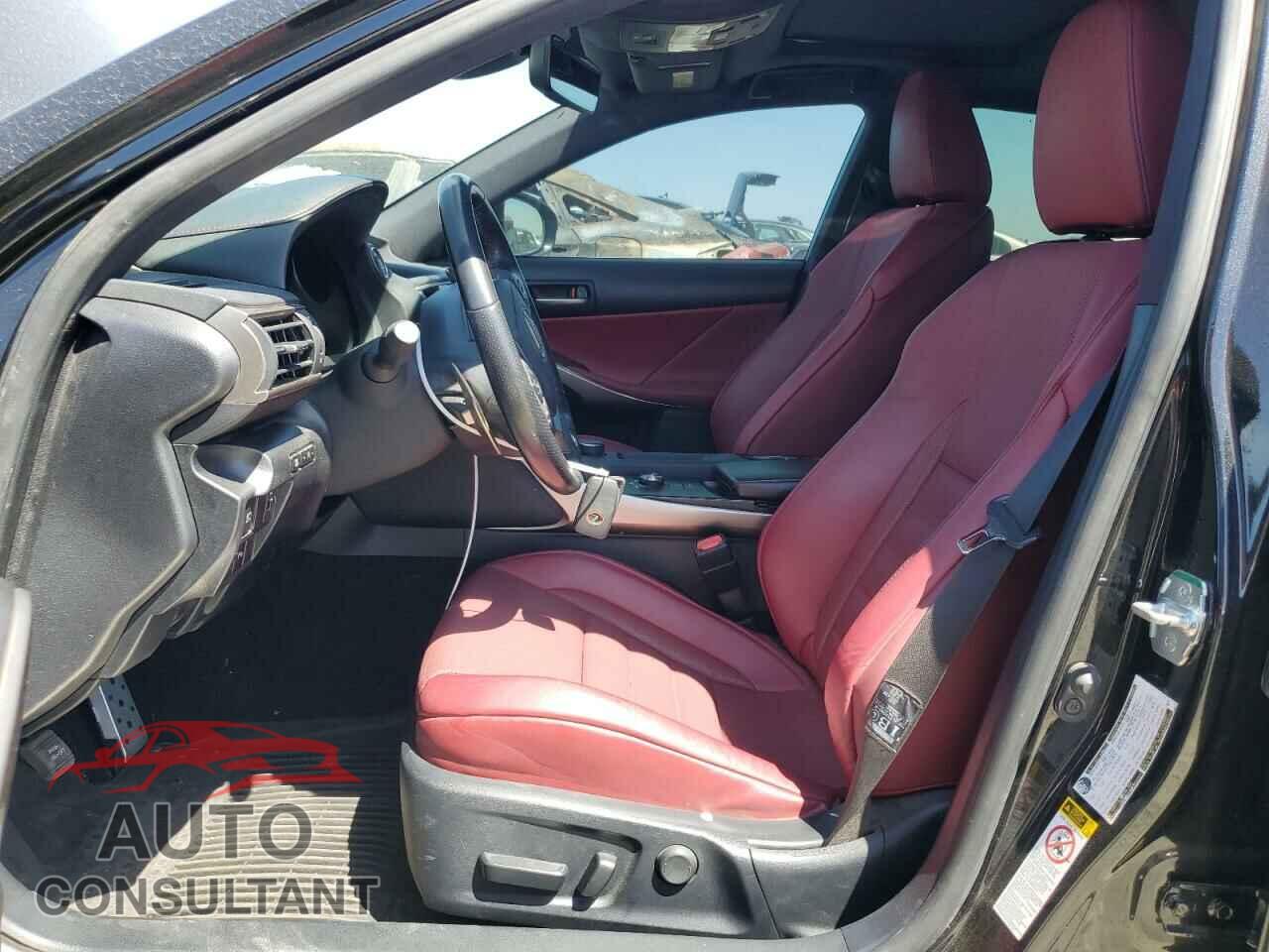 LEXUS IS 2019 - JTHBA1D25K5100526