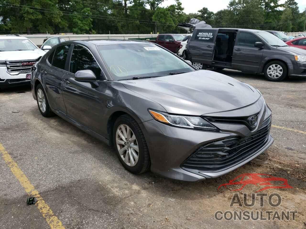 TOYOTA CAMRY 2018 - 4T1B11HK7JU117226