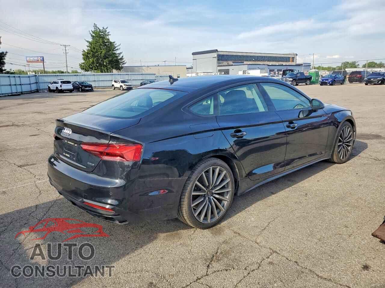 AUDI A5 2022 - WAUCBCF51NA028285
