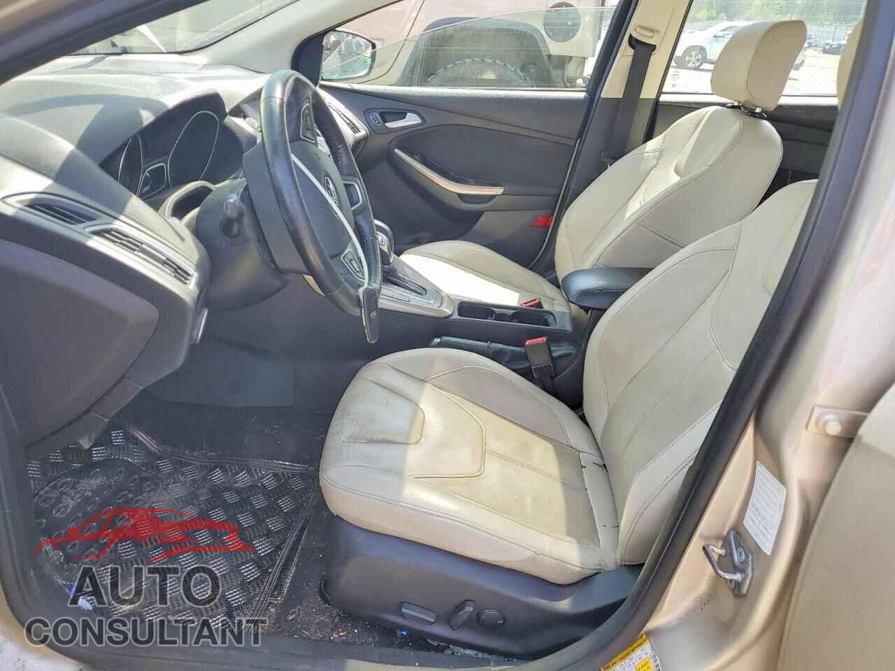 FORD FOCUS 2017 - 1FADP3J27HL288291