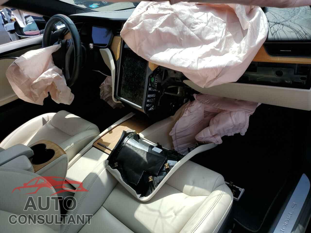 TESLA MODEL S 2020 - 5YJSA1E24LF359377