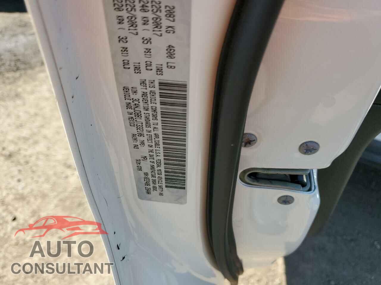 JEEP COMPASS 2018 - 3C4NJDBB1JT332106