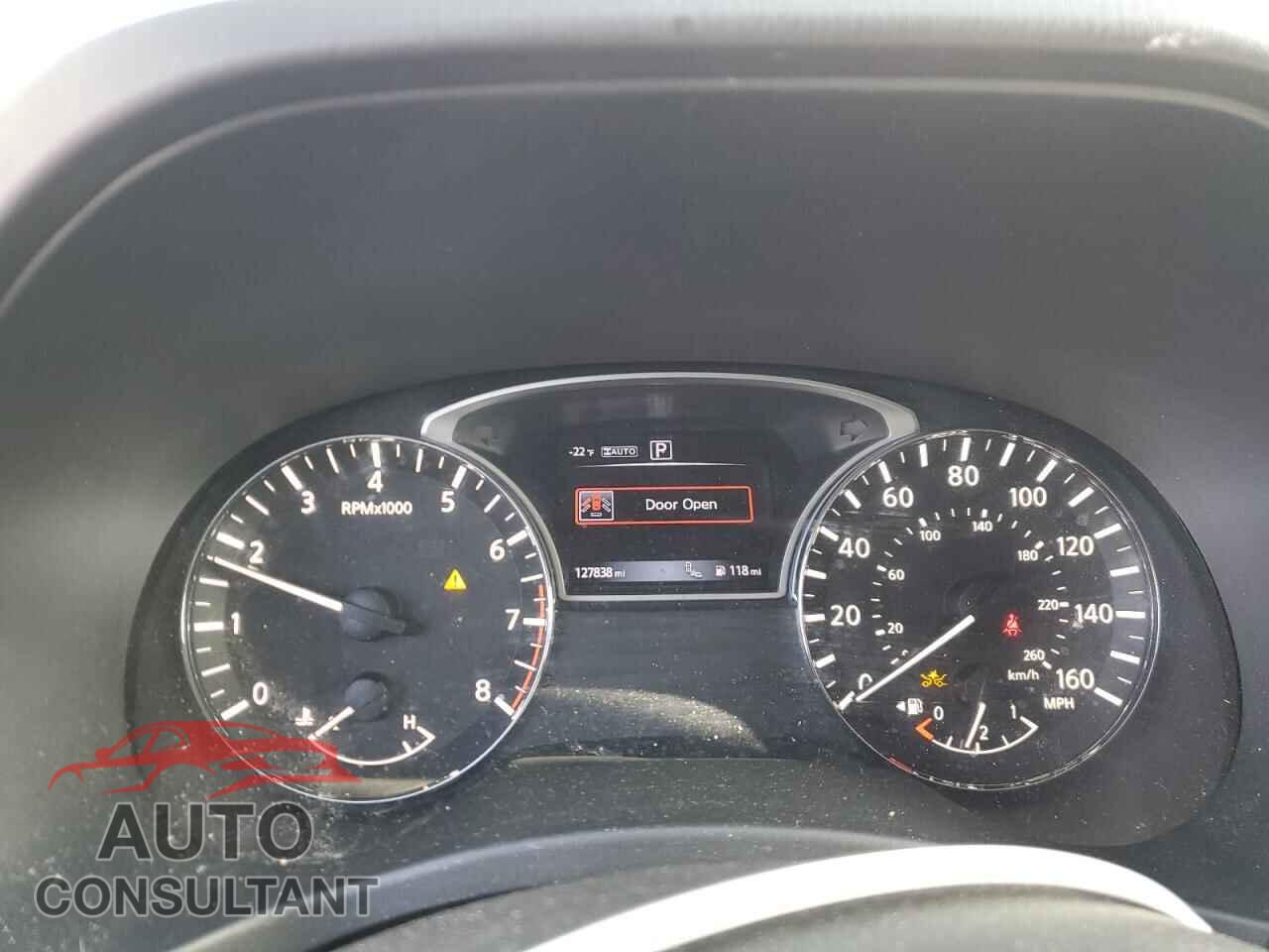 NISSAN PATHFINDER 2020 - 5N1DR2CM1LC596252