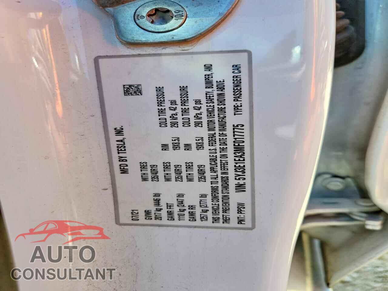 TESLA MODEL 3 2021 - 5YJ3E1EA3MF017775