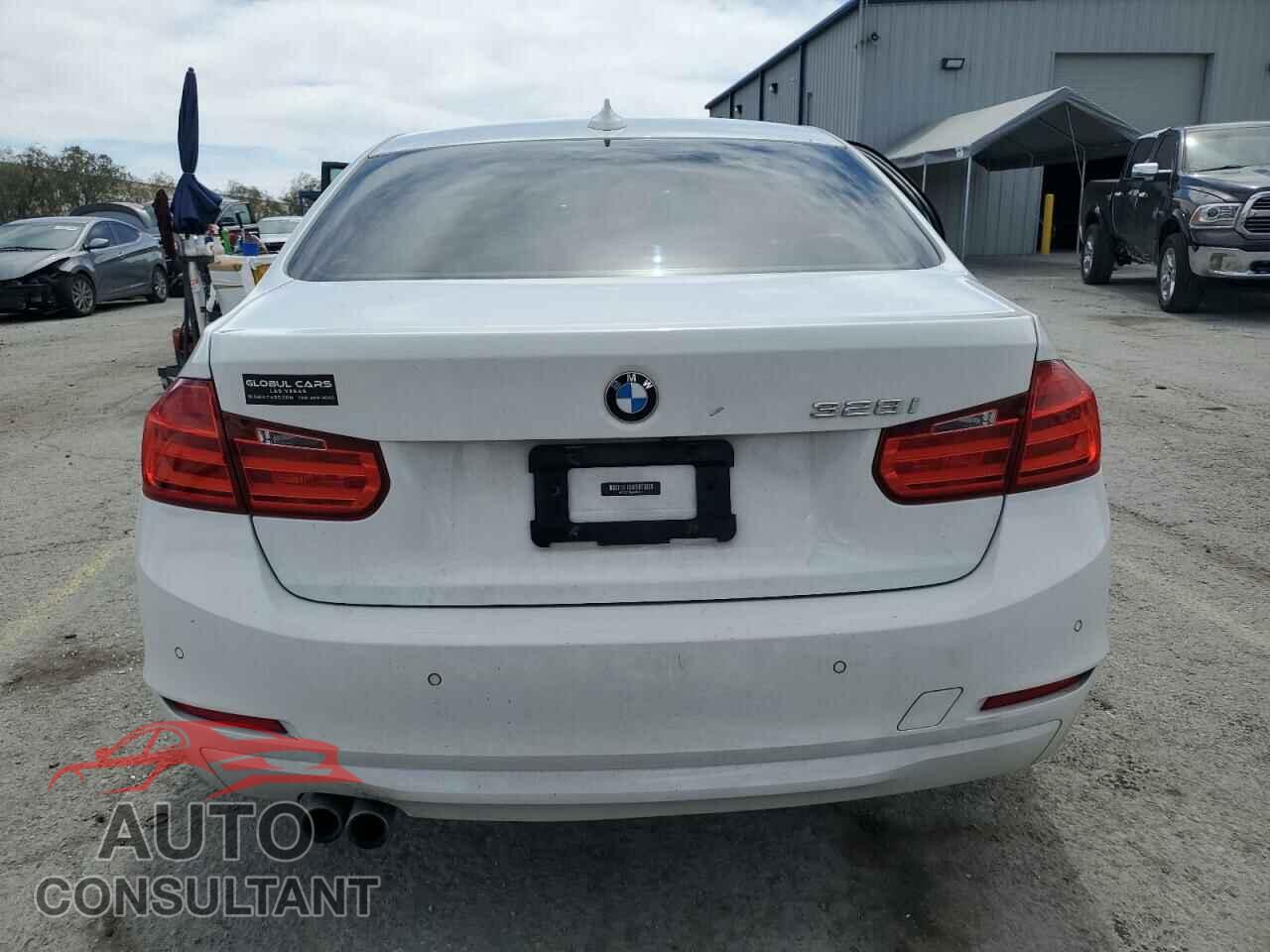BMW 3 SERIES 2015 - WBA3C1C58FP851977